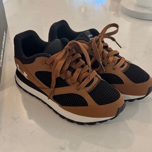 Under Armour Black and Tan Sneakers